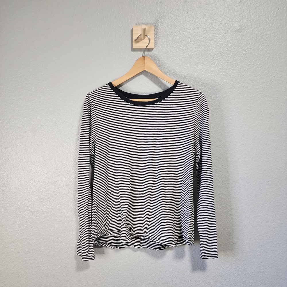 Old Navy Black and White Striped Tee